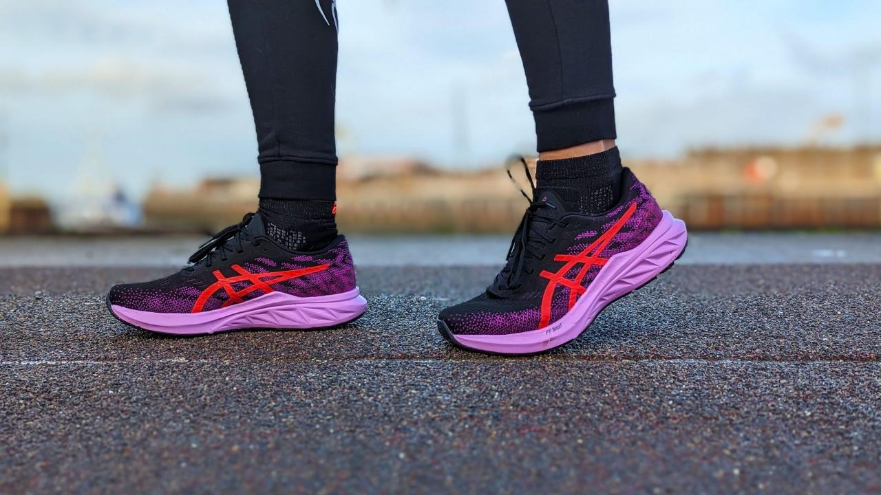 Rekomendasi Outfit Olahraga Joging Perempuan untuk Tetap Nyaman dan ... Rekomendasi Outfit Olahraga Joging Perempuan untuk Tetap Nyaman dan ...