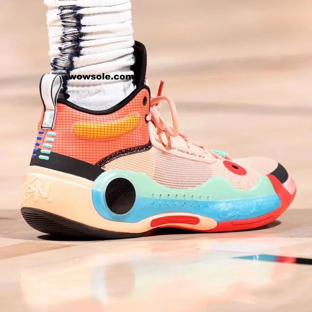 Li Ning Way of Wade DW-808 III 3 “Family Love” Regular Version ...