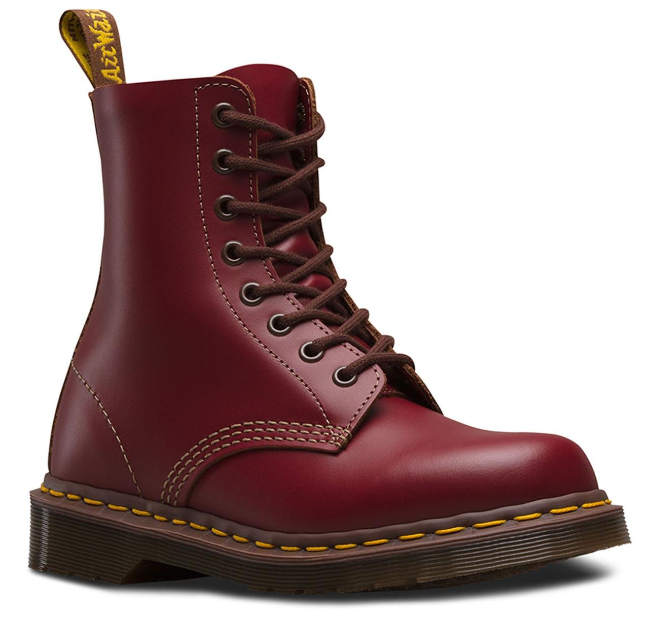 Dr Martens 1460 Made In England Vintage Collection 8 Eye Leather Ankle ... Ketangguhan khas Inggris terpancar dalam Dr. Martens 1460 Leather Boot legendaris