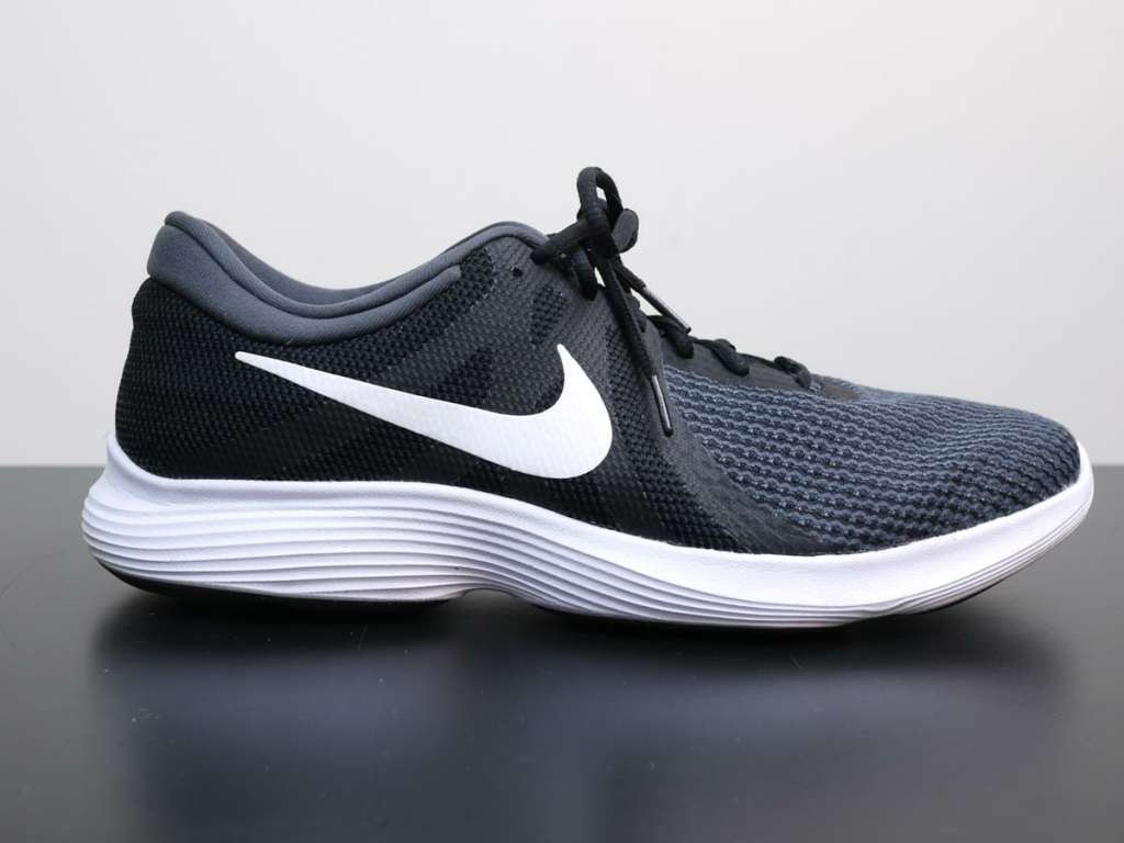 Nike Shox R4 2000 Jadi Teknologi Revolusioner Dunia Lari Saat Itu