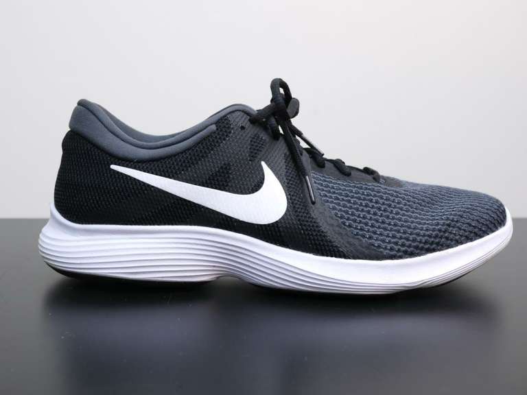 Nike Shox R4 2000 Jadi Teknologi Revolusioner Dunia Lari Saat Itu