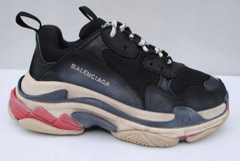 How to Lace Balenciaga Triple S: 8 Fun and Fab Styles!