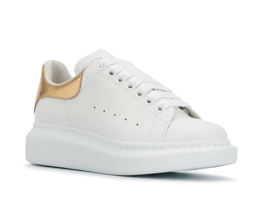 Gaya mewah modern dari Alexander McQueen Oversized Sneaker yang ikonik