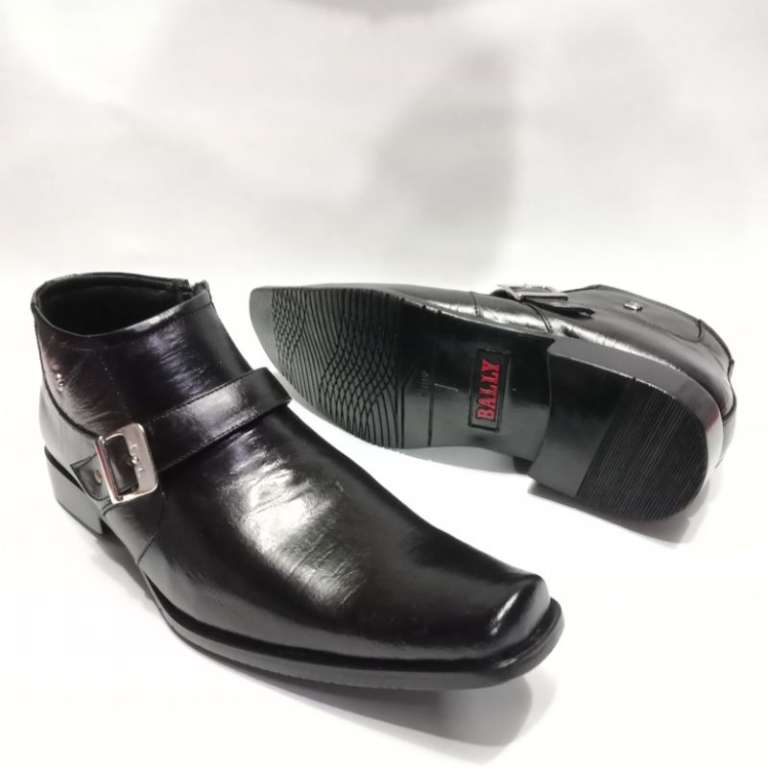 Bally Scribe Oxford, sepatu formal Swiss dengan detail halus dan kesan eksklusif