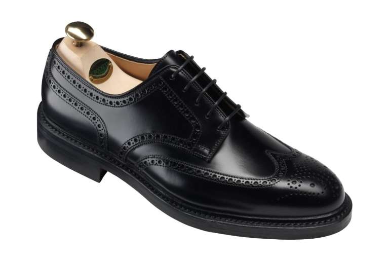 Crockett & Jones Pembroke Brogue, gaya tradisional dengan daya tarik aristokrat